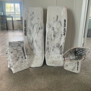 XL Bauer FlyLite Goalie Leg Pads (Used)