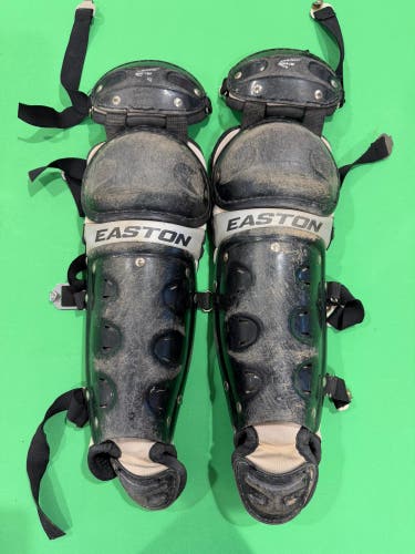 Easton Gametime Catcher's Leg Guard | Youth 11.5"