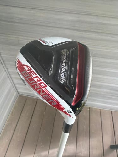 TaylorMade AeroBurner Fairway Wood Regular Flex 3 Wood 15* Graphite Shaft Right Handed