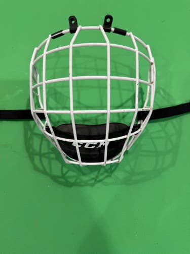 Medium CCM FM580 Cages, Visors & Shields Full Cage (Used)