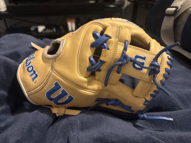 2025 Wilson A2000 RH Infield Baseball Glove 11.75" (Used)