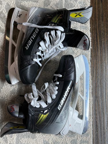 Bauer Vapor Hyperlite 2, size 11, Fit 1 (used twice; like new; in box)