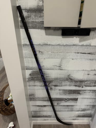 Senior CCM Ribcor Trigger 10 Pro Right Handed Hockey Stick P28 80 Flex