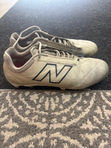 White Men's Size M 11.0 (W 12.0) Adult New Balance Freeze 4.0 Low Top (Used)