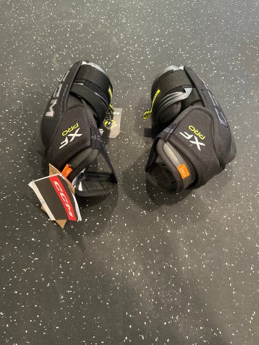 Senior Medium CCM Tacks XF Pro Elbow Pads (New)