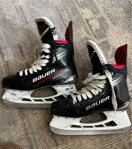 Bauer Vapor X4 Hockey Skates 7 (Used)