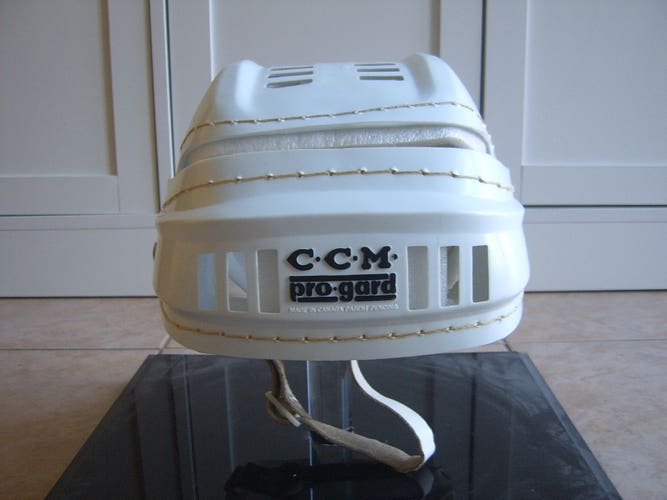 Excellent Condition Vintage CCM Pro Gard Hurling Style Hockey Helmet