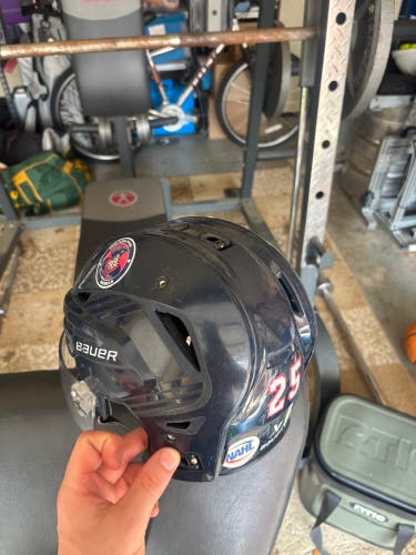 Medium Bauer Re-Akt 85 Helmet (Used)