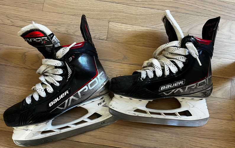 Bauer Vapor 3X Hockey Skates Size 5.5 (Used)