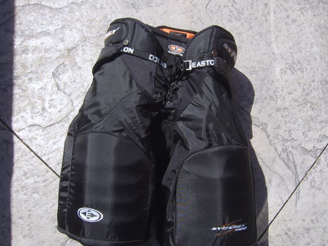 Like New Excellent Condition Men's Easton Synergy 500 Hockey Pants Senior Medium Black