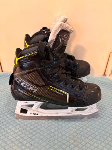 CCM Super Tacks 9370 Hockey Goalie Skates Size 2.5
