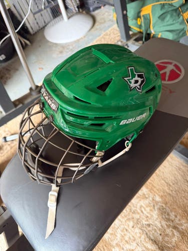 Medium Bauer Re-Akt 75 Helmet (Used)