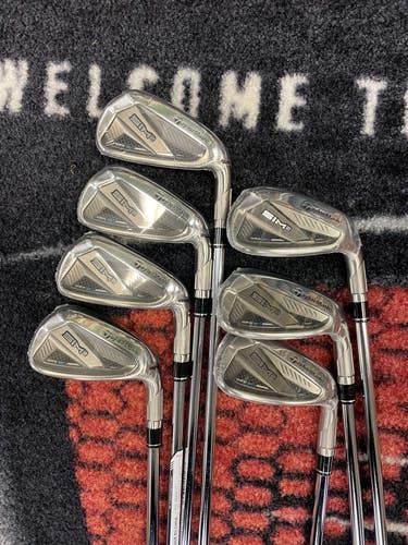 Men's 2024 TaylorMade SIM2 MAX Right Handed Iron Set Stiff Flex 37.25" (New)