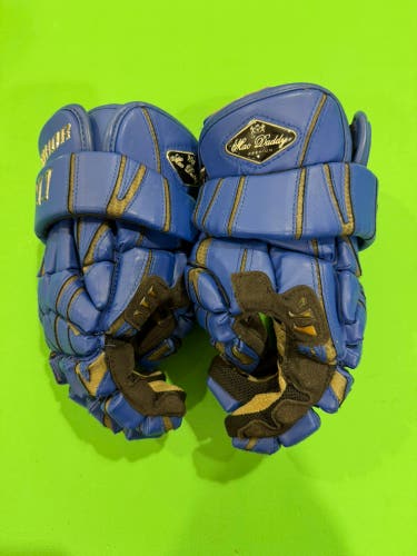 Warrior Macdaddy Lacrosse Gloves (Used)