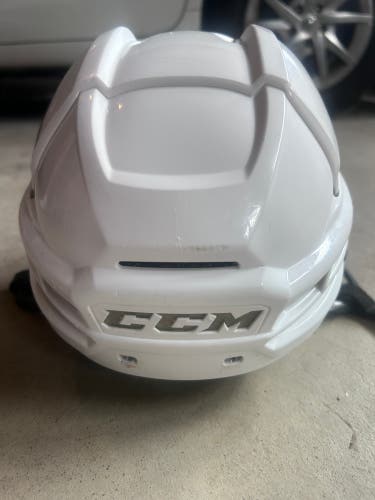Medium CCM Super Tacks X Helmet (New)