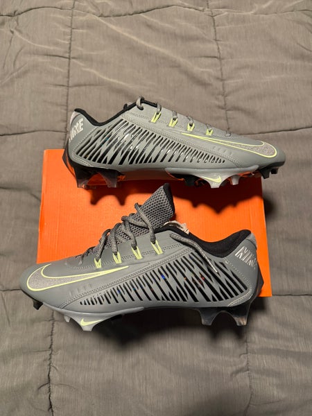 Men's Size M 12.0 (W 13.0) Nike Vapor Edge 360 VC Low Top Molded Cleats (New)