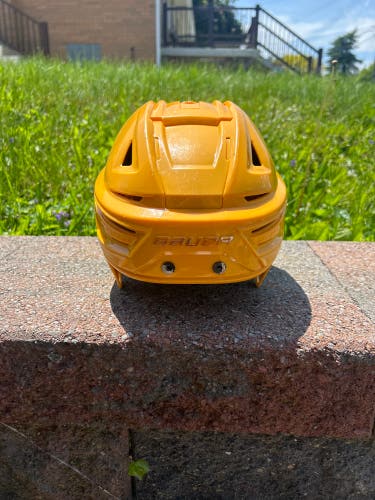 Medium Bauer Re-Akt 150 Helmet