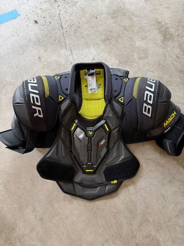 Medium Senior Bauer Shoulder Pads (Used)