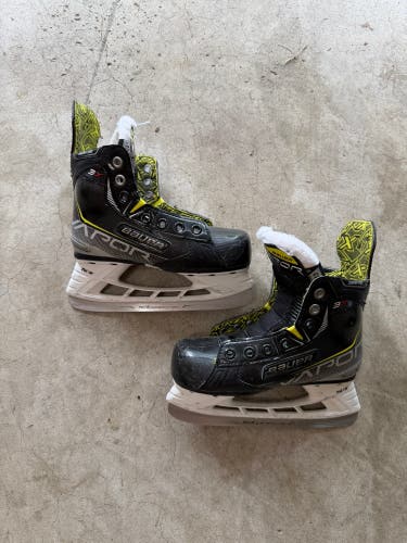 2021 Bauer Vapor 3X Hockey Skates Youth 13 (Used)