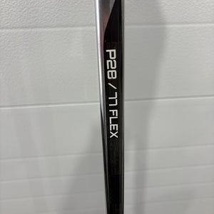 Bauer Vapor Hyperlite 2 Hockey Stick P28 (Used)