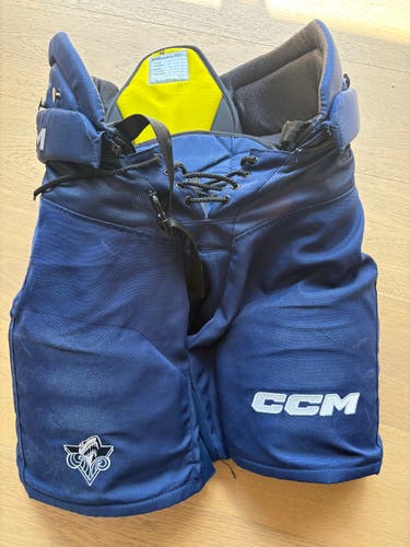 Rimouski Oceanic pants/  gloves combo/Q practice