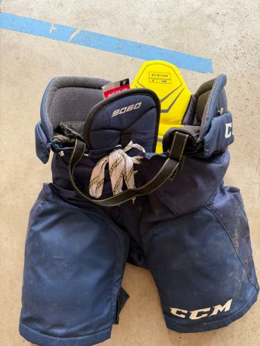 Junior Large CCM Tacks 9060 Hockey Pants (Used)