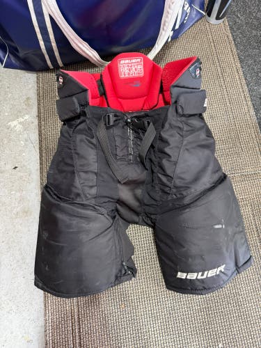 Men's Senior Large Bauer Vapor APX Hockey Pants (Used)