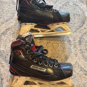 2017 Bauer Vapor 1X Hockey Goalie Skates Size 4.5 (Used)