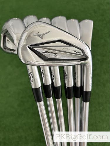 Mizuno JPX 923 Hot Metal Pro Iron Set 4-P / Dynamic Gold 105 Stiff