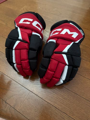14" Senior CCM JetSpeed FT6 Gloves