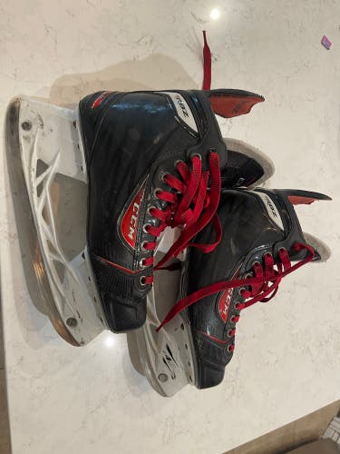 2014 CCM RBZ Hockey Skates Regular Width 7 (Used)