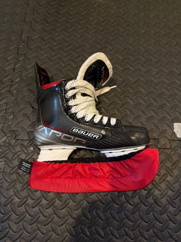 Black 2021 Bauer Vapor 3X Hockey Skates Regular Width Size 4.5 (New)