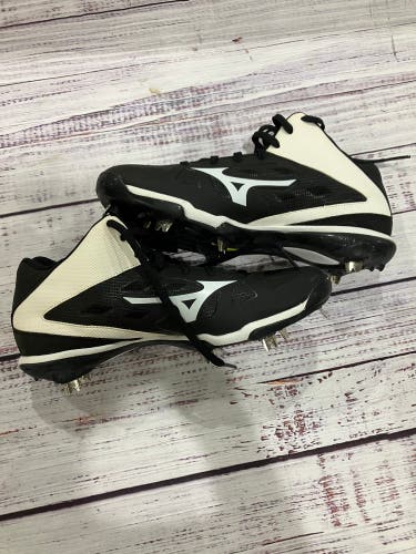 Black Mizuno Heist IQ Mid Metal Cleats I Size 9 (New)