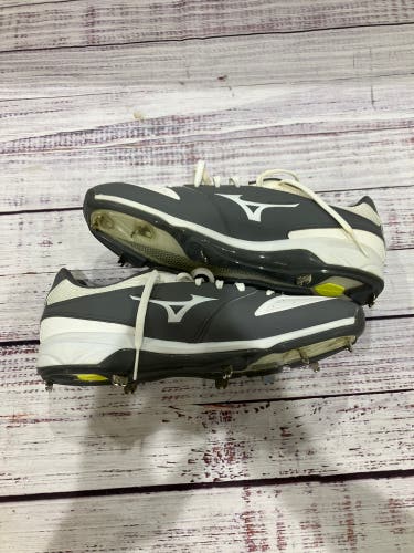Gray Mizuno Dominant IC Metal Cleats I Size 10.5 (New)