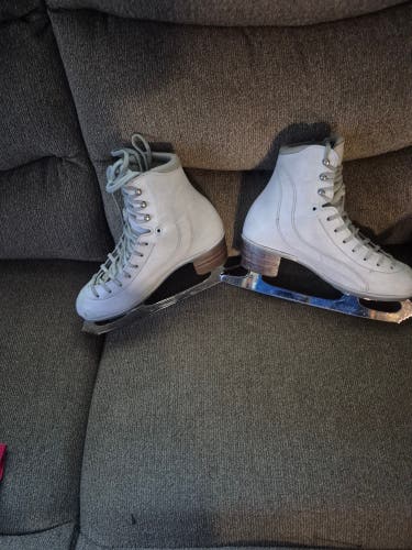 Riedell Figure Skates C (Used)