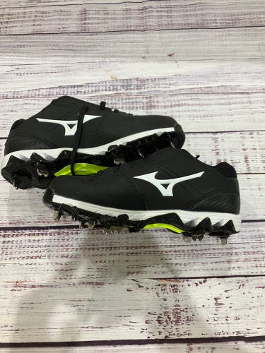 Black Mizuno Swift 4 Metal Cleats I Size 7 (New)