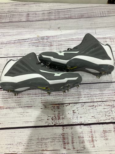 Gray Mizuno Heist IQ Metal Cleats I Size 10.5 (New)