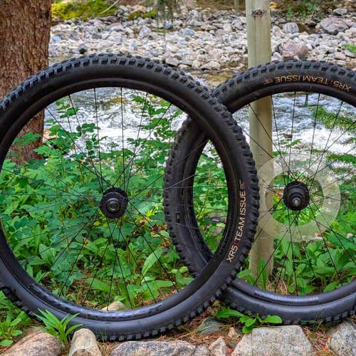 Bontrager Line Comp 30 Mullet Wheelset 29 Front 27.5 Rear Boost Alloy w/ Tires