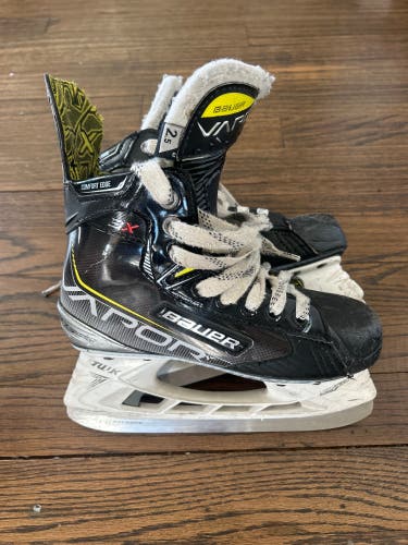 2021 Bauer Vapor 3X Hockey Skates Regular Width Size 2.5 (Used)