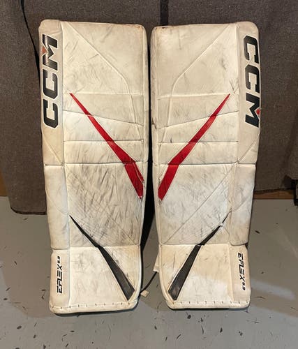 33" CCM EFlex 6.9 Goalie Leg Pads (Used)