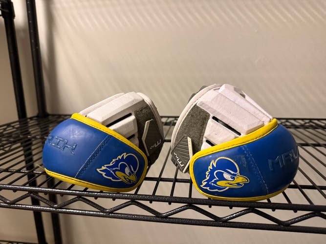 U-Delaware Maverik Max elbow pads