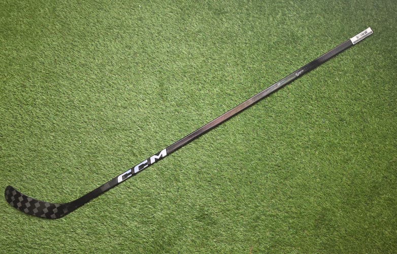 Single-Senior CCM JetSpeed FT8 Pro Left Hand Hockey Stick P29 95 Flex Pro Stock (New)