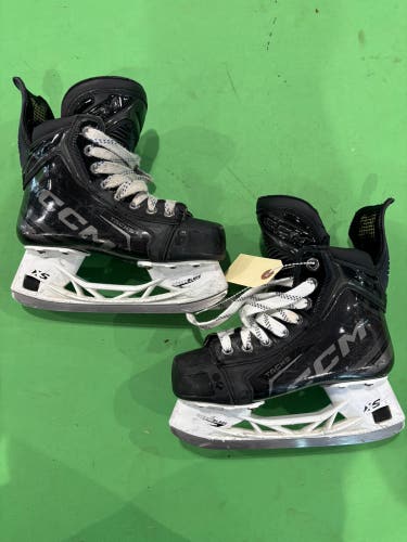 Junior CCM Tacks XF Pro Hockey Skates | Size 2 Regular Width