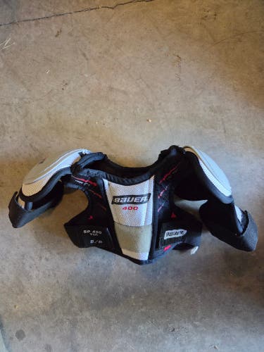 Small / Medium Bauer SP 400 Shoulder Pads (Used)