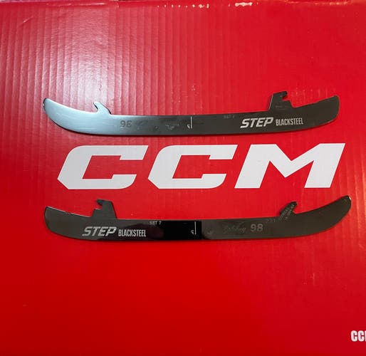 CCM Step Black Steel 221 mm (Used)