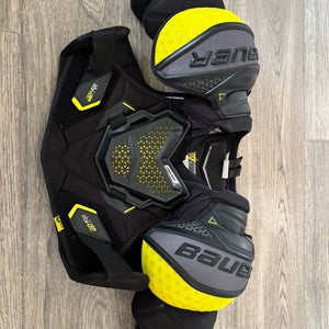 Medium Intermediate Bauer Supreme Ultrasonic Shoulder Pads (Used)