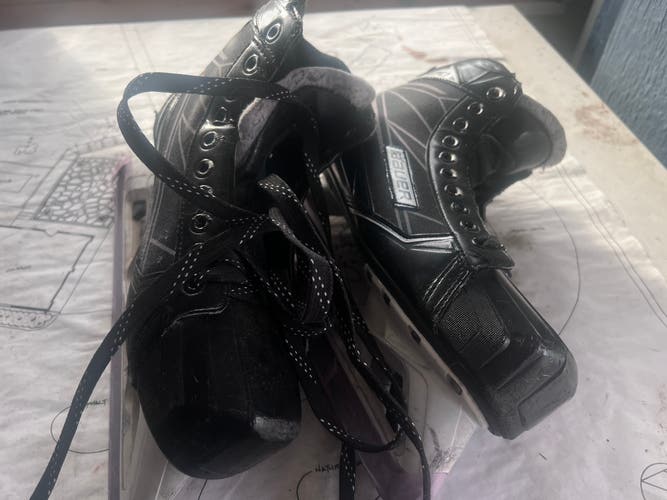 2016 Bauer Supreme S170 Hockey Goalie Skates Regular Width 9 (Used)