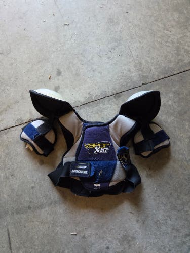 Youth Bauer Vapor X-act Shoulder Pads (Used)