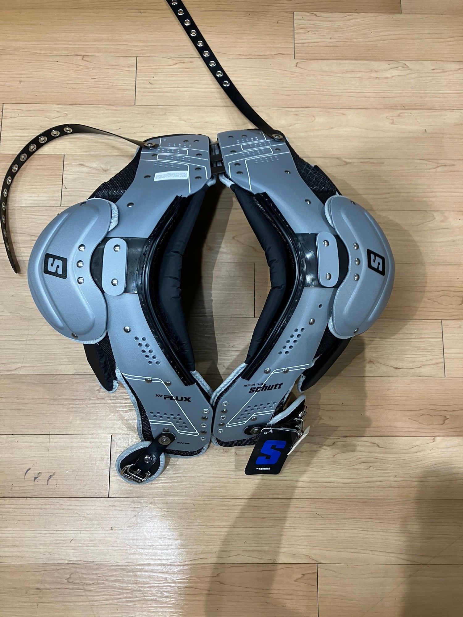 Schutt XV FLEX ショルダーパッド SMALL 16-17