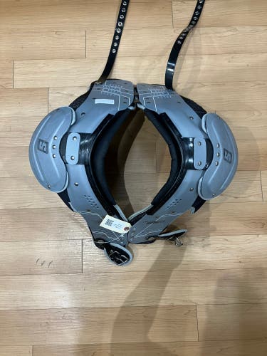 Medium Adult Schutt XV HD Shoulder Pads (New)